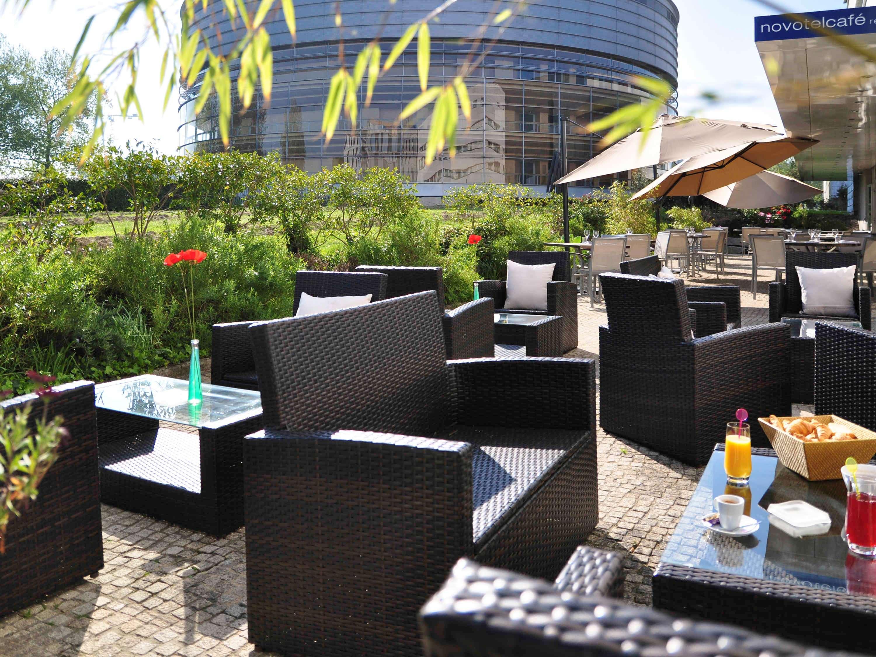 Novotel Nantes Centre Gare Exterior foto