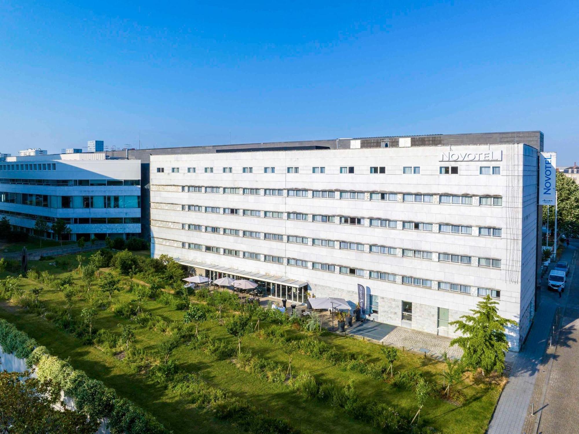 Novotel Nantes Centre Gare Exterior foto